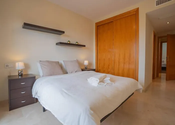 Espacioso Apartamento En Mijas Con Parking Privado