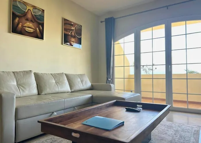 Espacioso Apartamento En Mijas Con Parking Privado