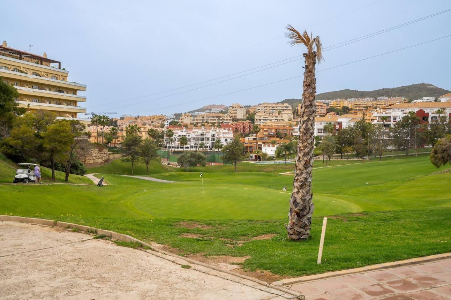 Espacioso En Mijas Con Parking Privado